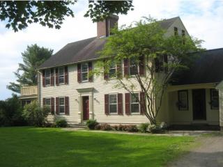 79 Douglas Rd, Norwich, VT 05055-9650