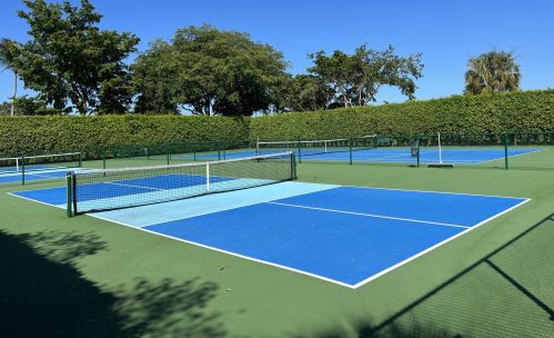 7 Farnworth Dr, Boynton Beach FL  33426-8121 exterior