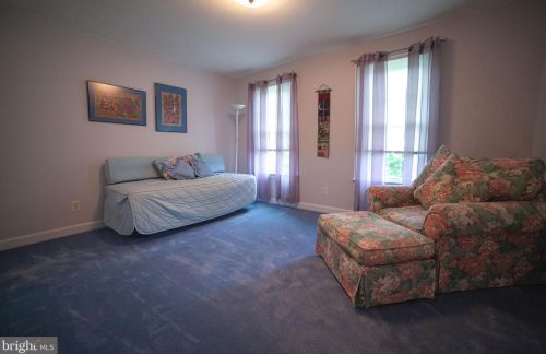 17 Maple Ln, Glen Mills PA  19342-2250 exterior