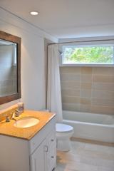 31 Hampton Ln, Promised Land, NY 11930-2230