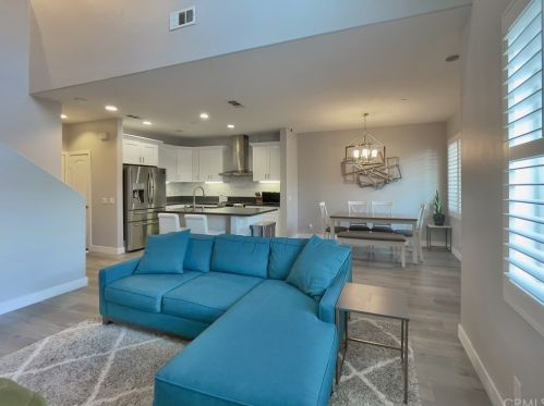 567 Honey Tree Way, Orange, CA 92865-5007