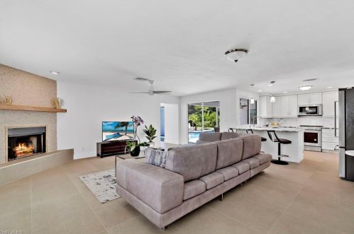 740 Orchid Dr, Naples FL  34102-5015 exterior