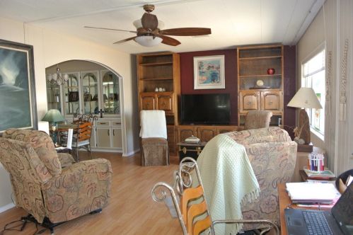 194 La Paloma Dr, Lodi CA  95240-0711 exterior