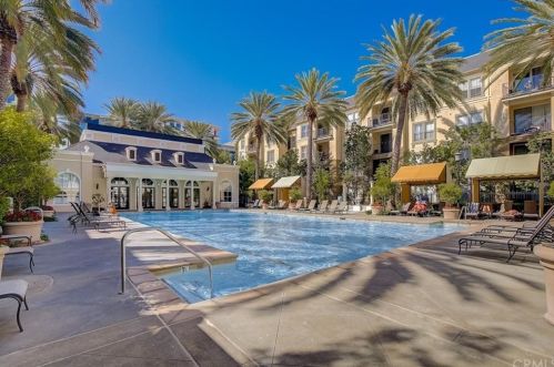2403 Watermarke Pl, Irvine CA  92612-7690 exterior