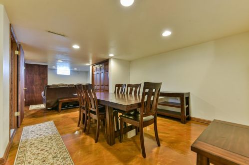 3281 68, Milwaukee WI 53213-3930 exterior