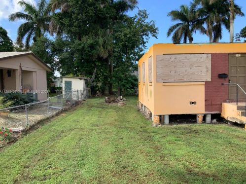 141 Greenstar Ave, Pahokee FL  33476-1421 exterior