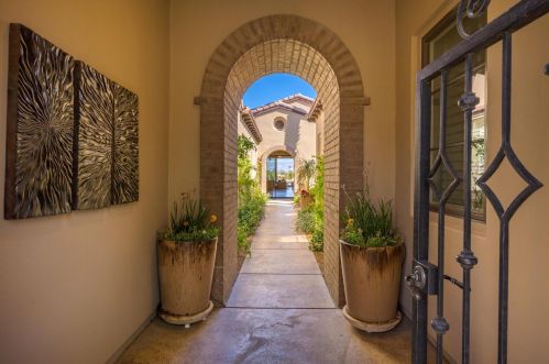 81540 Carboneras, La Quinta CA  92253-8219 exterior