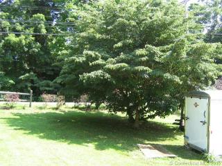 52 Moodus Leesville Rd, Moodus, CT 06469-1030