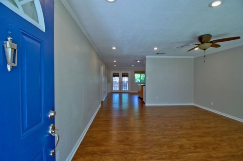 2500 Aldford Dr, Austin TX  78745-4822 exterior