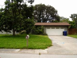 1090 Victor Herbert Dr, Largo, FL 33771-1268