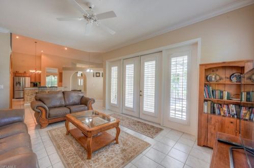 7517 Citrus Hill Ln, Naples FL  34109-0601 exterior