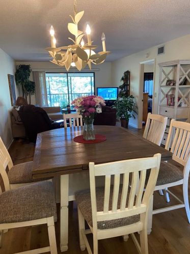 1733 Golfview Dr, Tarpon Springs, FL 34689-6117
