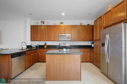 11609 13 Ct, Hollywood FL 33025-2559 exterior