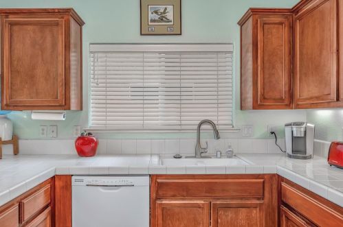 3003 La Vina Cir, Los Banos CA  93635-9497 exterior