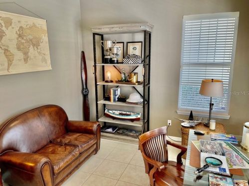 807 Lake Evalyn Dr, Kissimmee FL 34747-4804 exterior