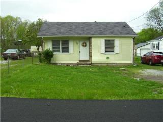 120 Greenwood Acres Dr, Columbia, TN 38401-2102