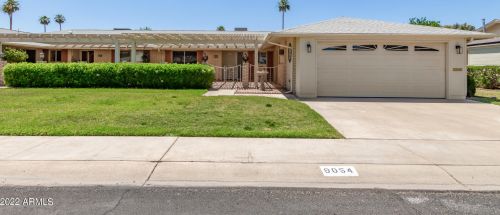 9054 109th Ave, Sun City, AZ 85351-4676