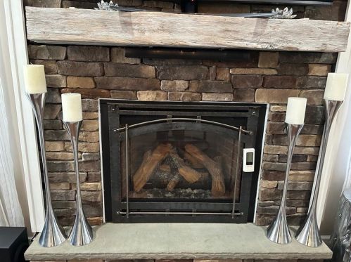 1690 Wagon Wheel Dr, Easton PA  18040-8273 exterior