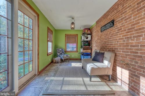 7455 Hillside Dr, Spring Grove PA  17362-8555 exterior
