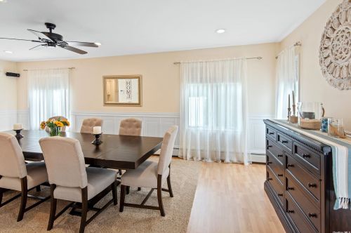 49 Roderick Rd, West Islip NY  11795-2632 exterior