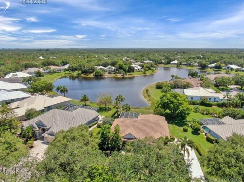 5598 Forest Glade Trl, Hobe Sound, FL 33455-7880