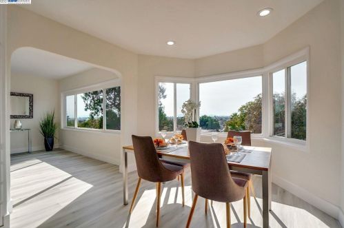 5109 Fairfax Ave, Oakland CA 94601-5410 exterior