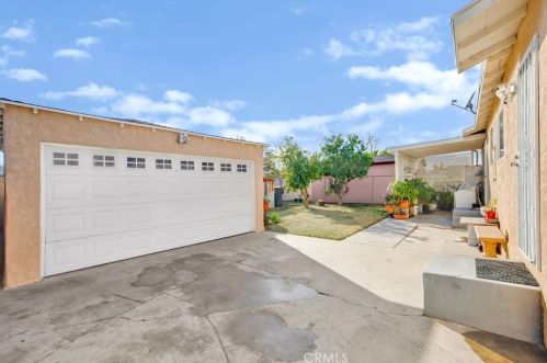 8426 Elburg St, Paramount, CA 90723-2741