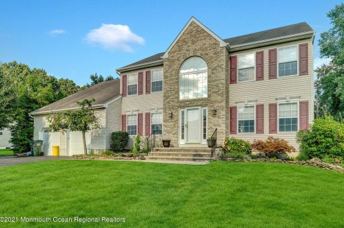 429 Meadowood Rd, Jackson Twp, NJ 08527-1183