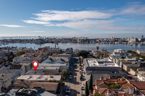 124 Agate Ave, Newport Beach, CA 92662-1002