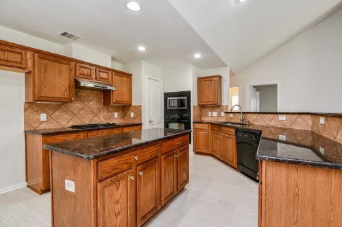 11406 Harris Ave, Pearland, TX 77584-5617