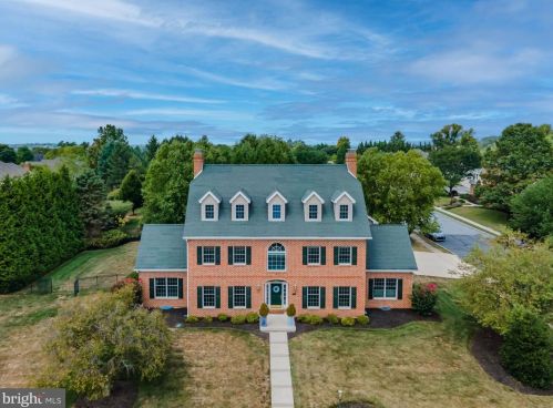 332 Meadow Dr, Navy Sup Dpt, PA 17055-5187