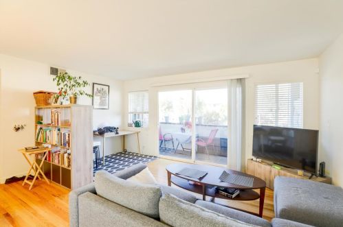220 Standish St, Redwood City, CA 94063-1220