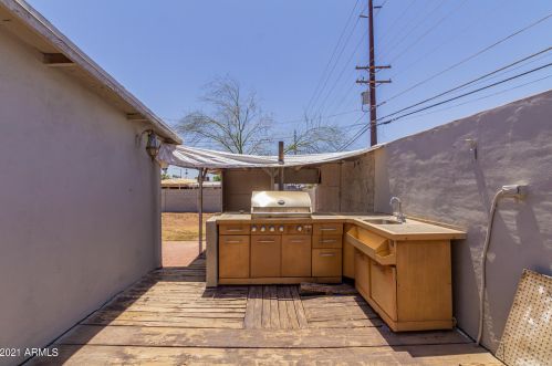 2932 47th Ave, Phoenix AZ  85031-3640 exterior