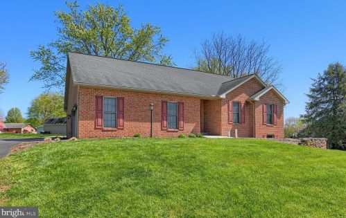 740 Joy Dr, Upton, PA 17225-9437
