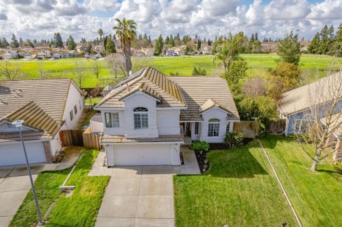 8856 Hiddenspring Way, Elk Grove CA  95758-6153 exterior