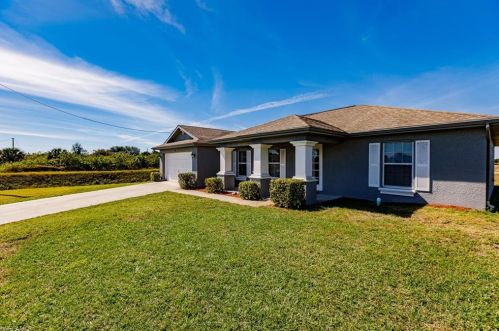 801 Clyde Ave, Lehigh Acres, FL 33971-5157