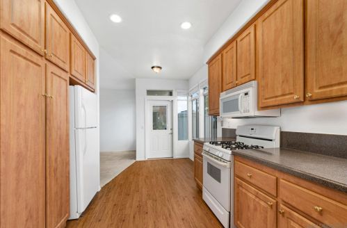 11278 Caminito Aclara, San Diego CA  92126-6101 exterior