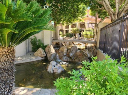 5104 32nd St, Phoenix AZ  85018-1473 exterior
