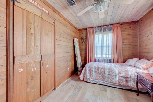 10132 Hwy 2301, Youngstown FL  32466-2448 exterior