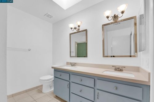 1570 London Cir, Benicia CA  94510-1339 exterior