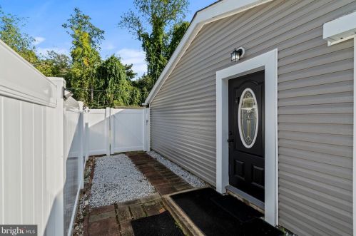 28 Buckingham Dr, Willingboro NJ  08046-1623 exterior