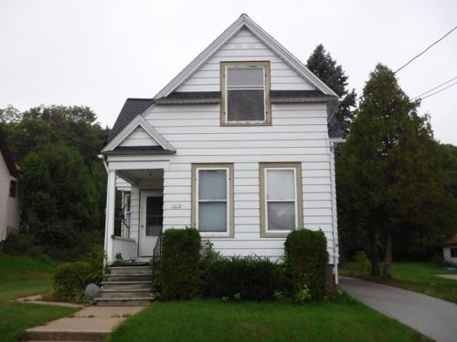 1414 12 St, Manitowoc WI  54220-5728 exterior