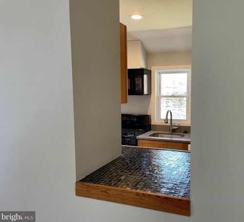 4233 Boone St, Philadelphia PA 19128-5003 exterior