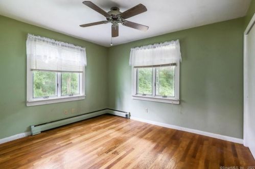 161 Heritage Rd, Putnam CT  06260-2737 exterior