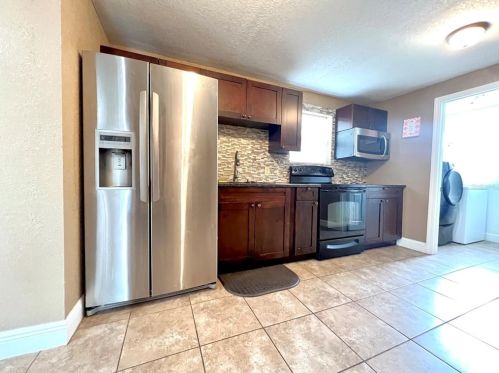 111 1st Ave, Lutz FL  33548-4231 exterior