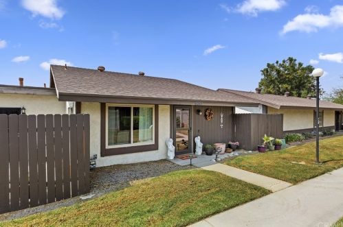 4243 Kingsbury Pl, Riverside, CA 92503-3256