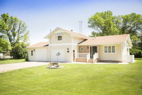517 Taylor St, Bartley, NE 69020-2026