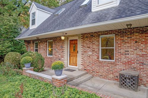 761 Lougeay Rd, Pittsburgh, PA 15235-4510