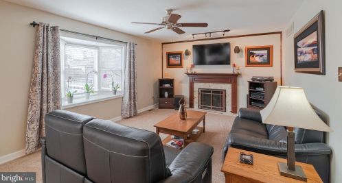 16 Old Dutch Way, Harleysville PA  19438-3080 exterior