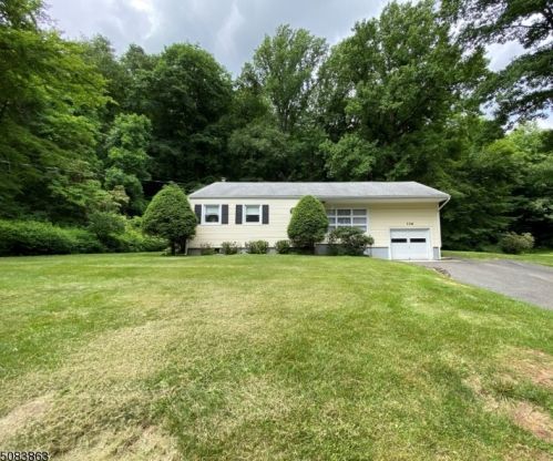 136 Emmans Rd, Roxbury Township, NJ 07836-9042